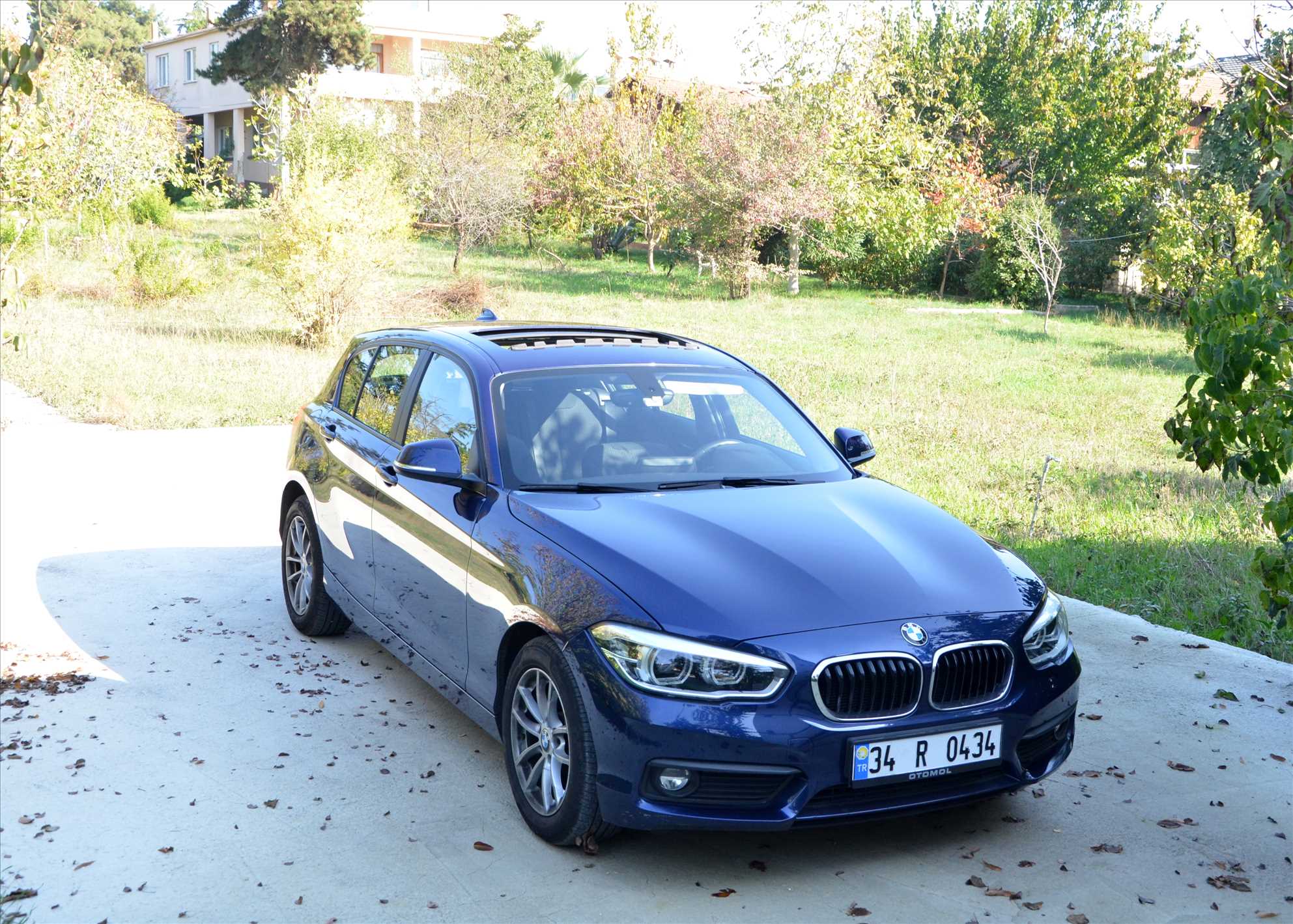   2016 BMW 116d FULL SERVİS BAKIMLI ÖZEL RENK ÖZEL JANT